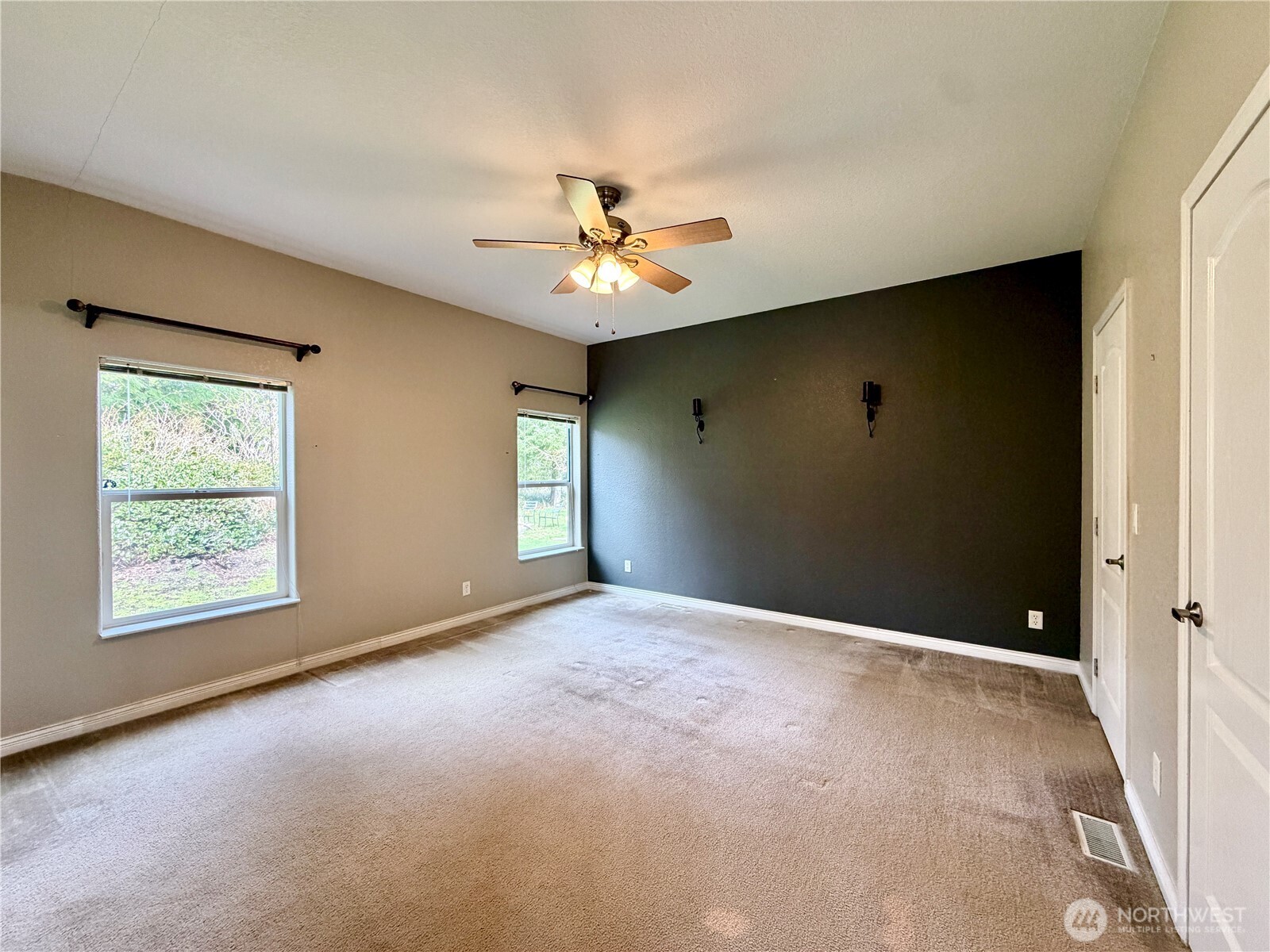 620 Chenois Avenue NE, Ocean Shores, WA 98569