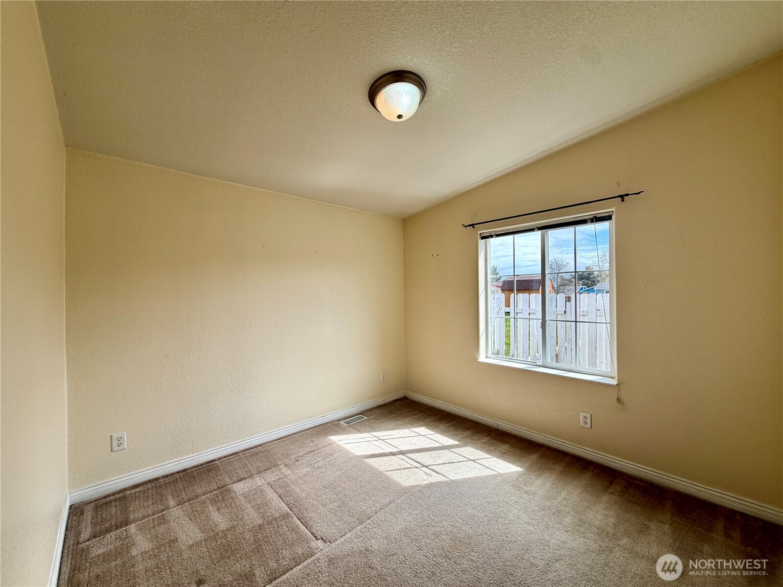 620 Chenois Avenue NE, Ocean Shores, WA 98569