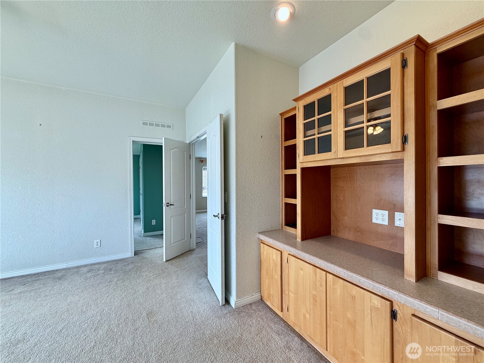 620 Chenois Avenue NE, Ocean Shores, WA 98569