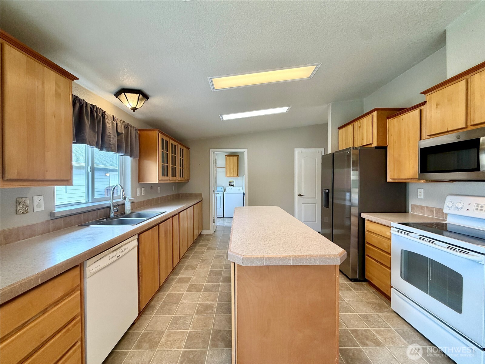 620 Chenois Avenue NE, Ocean Shores, WA 98569