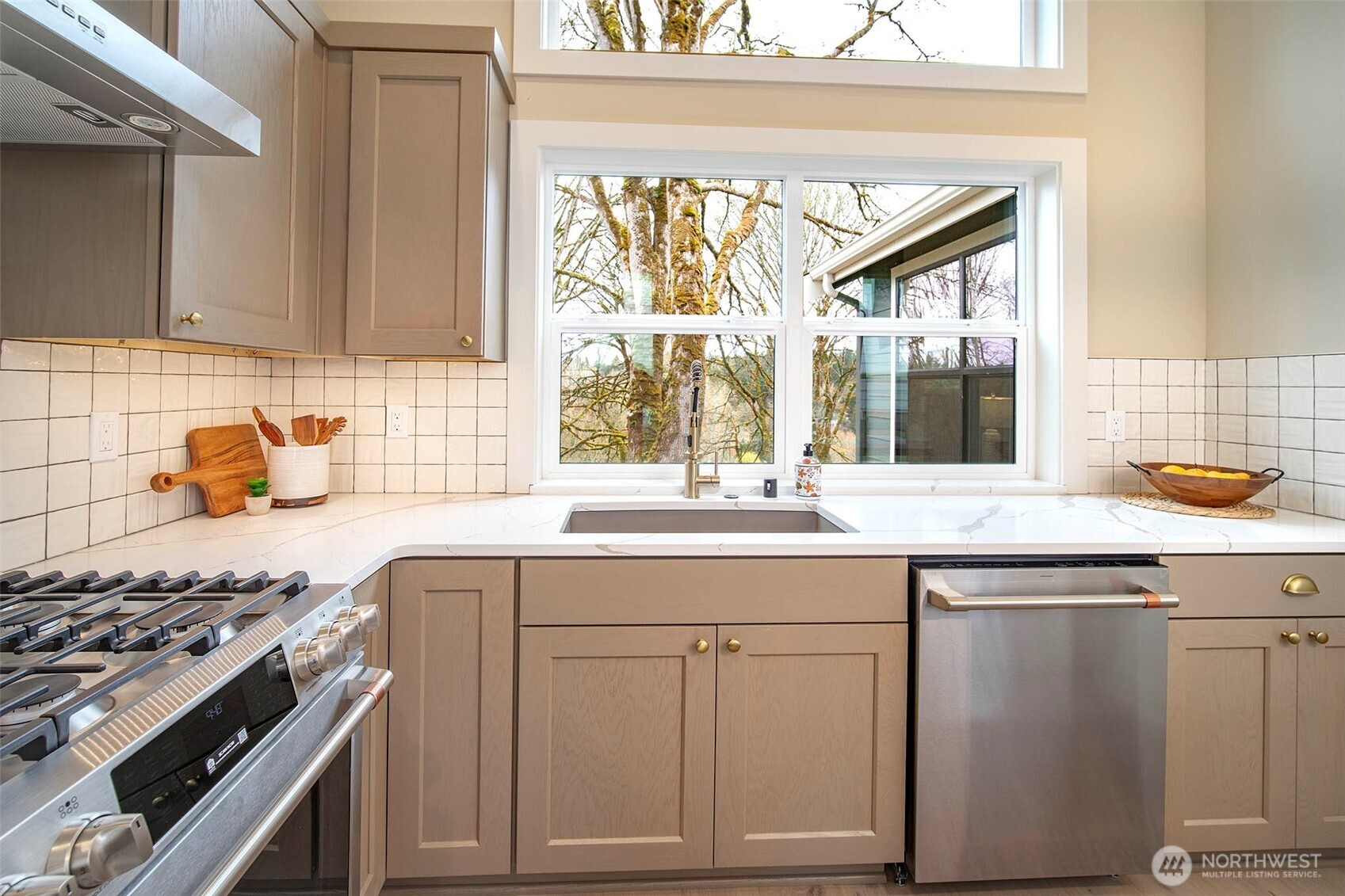 434 20th Ave , Kirkland, WA 98033