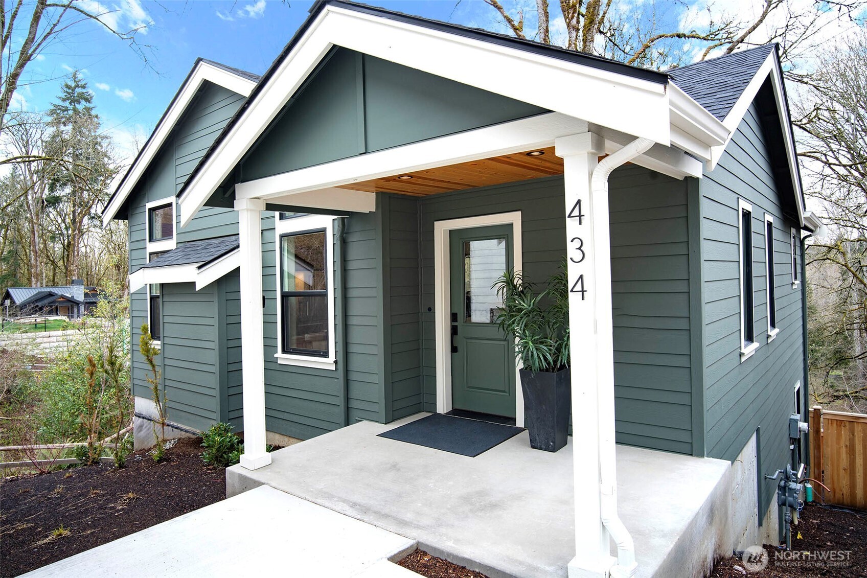 434 20th Ave , Kirkland, WA 98033