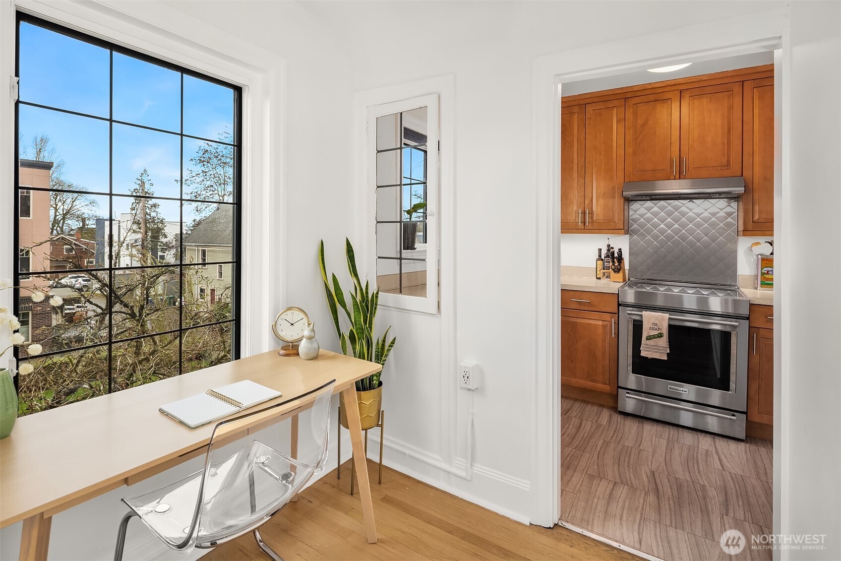 1101 17th Avenue #303, Seattle, WA 98122