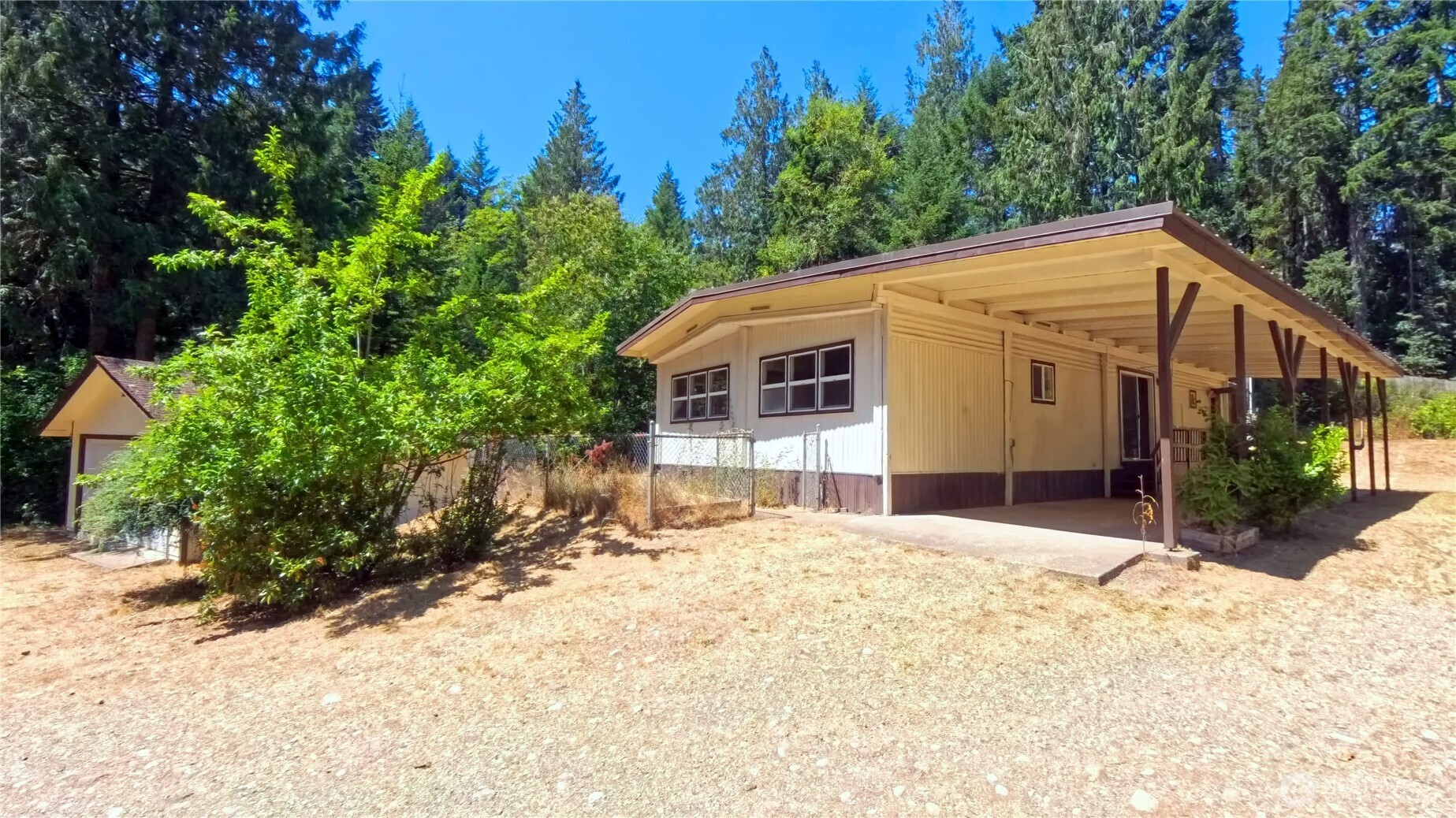 650 N Lake Cushman Road , Hoodsport, WA 98548