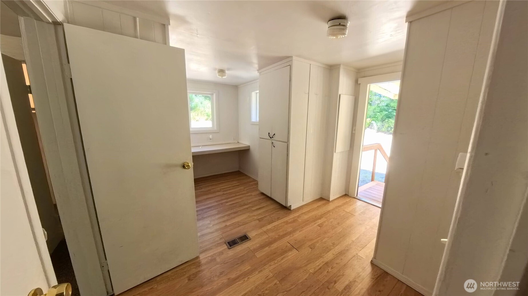 650 N Lake Cushman Road , Hoodsport, WA 98548