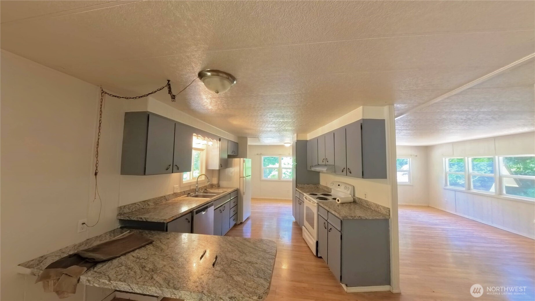 650 N Lake Cushman Road , Hoodsport, WA 98548