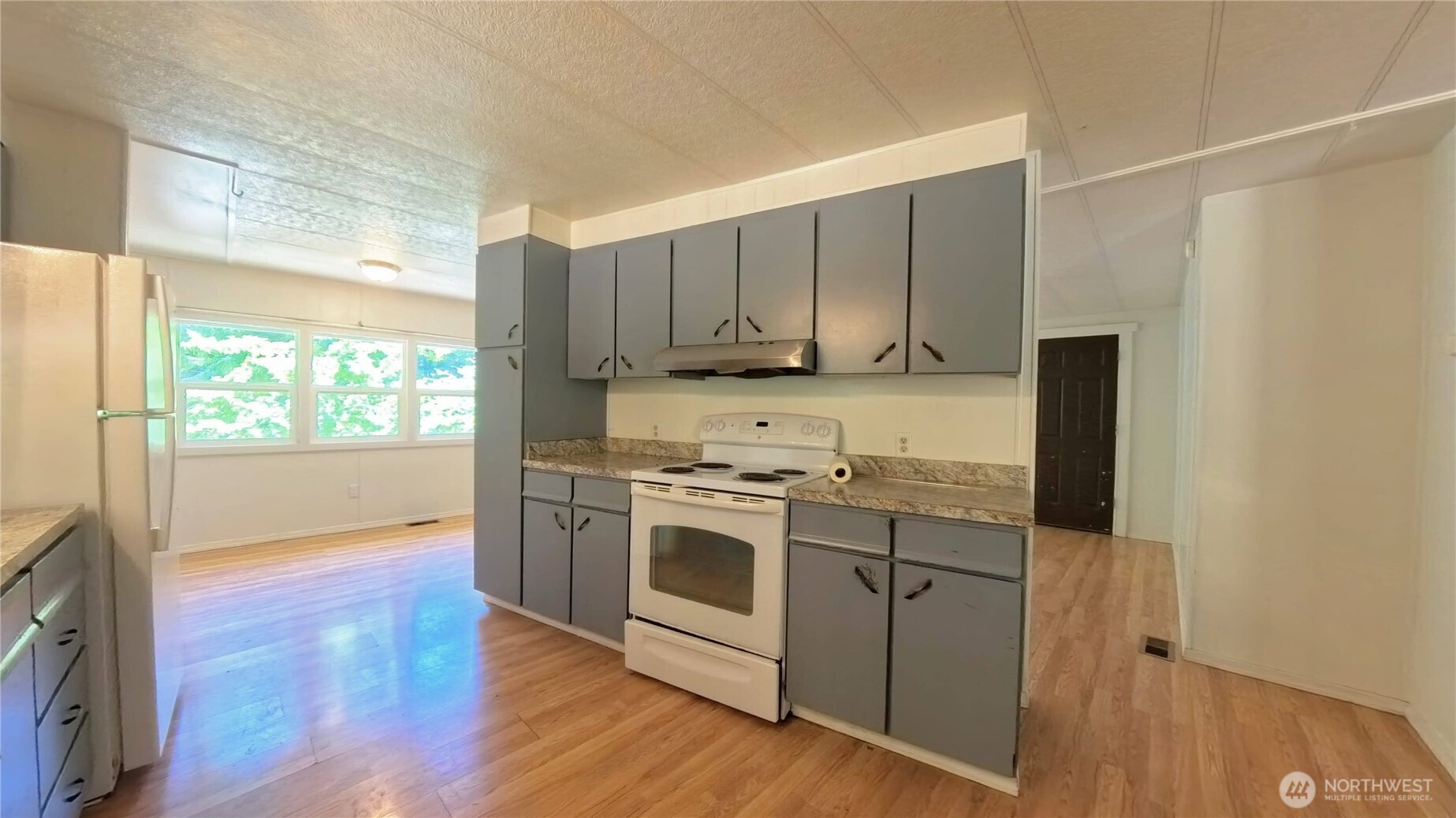 650 N Lake Cushman Road , Hoodsport, WA 98548