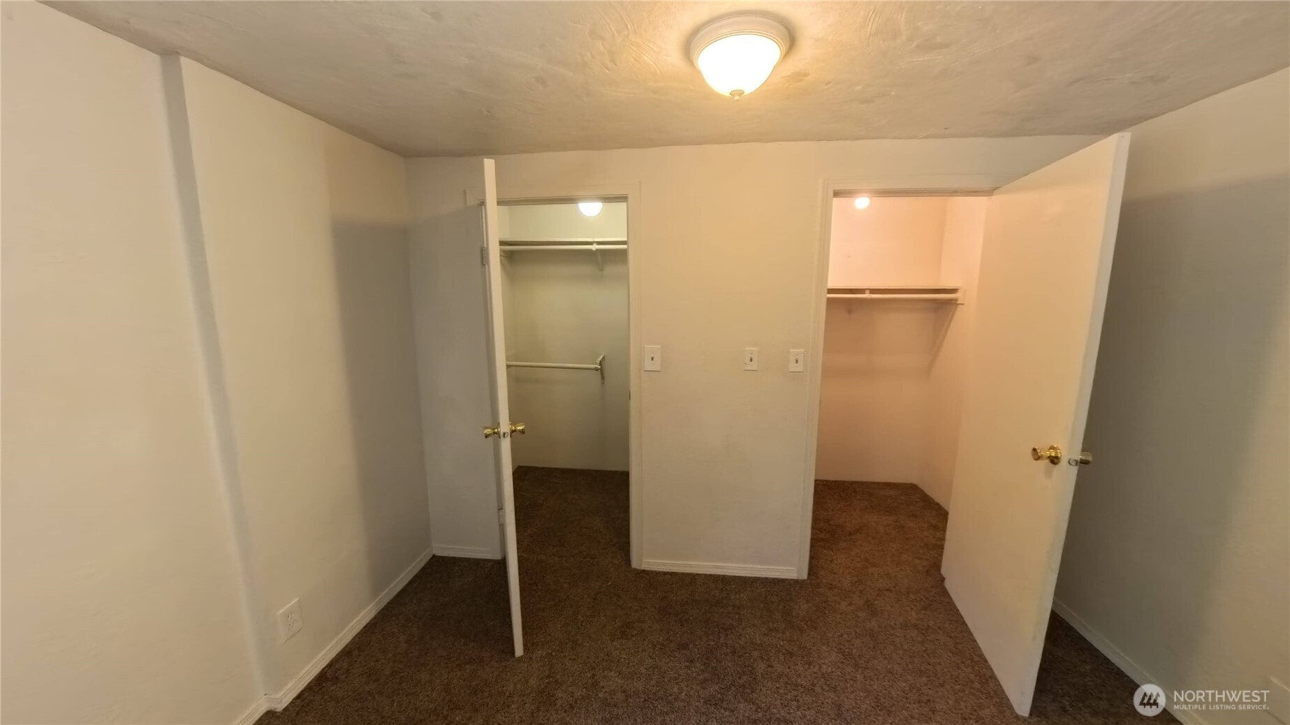 650 N Lake Cushman Road , Hoodsport, WA 98548