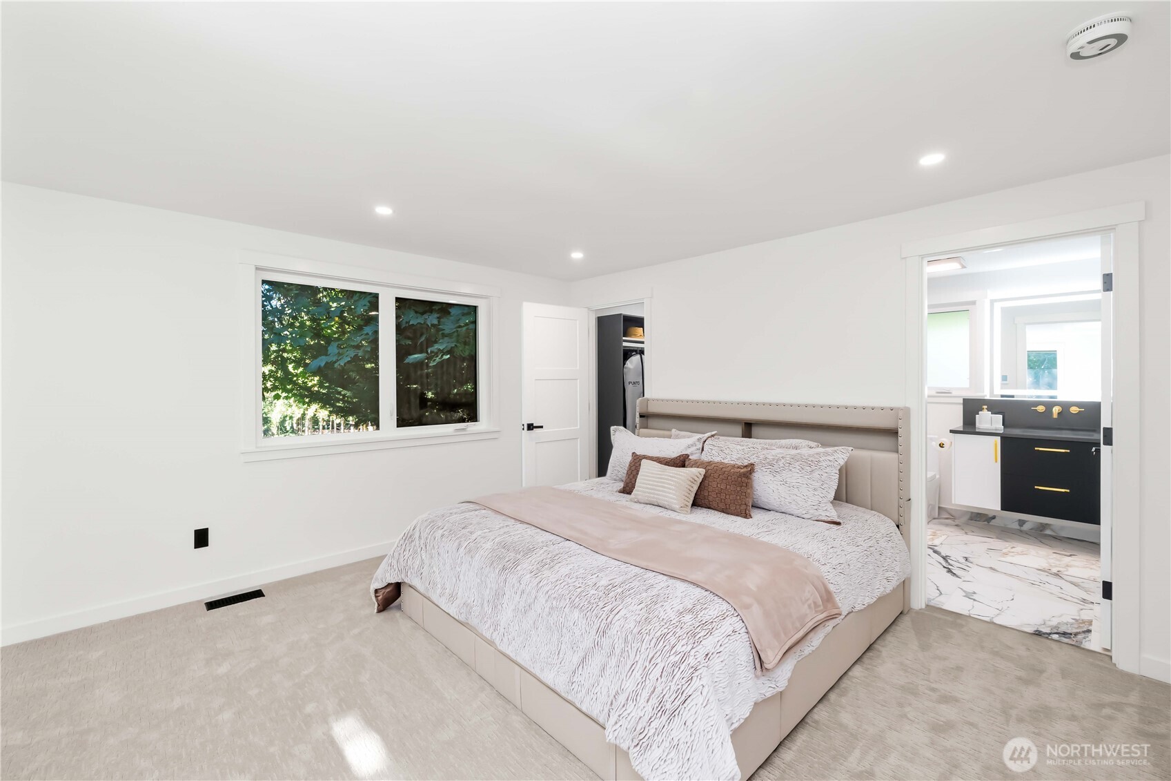 28030 185th Place SE, Kent, WA 98042
