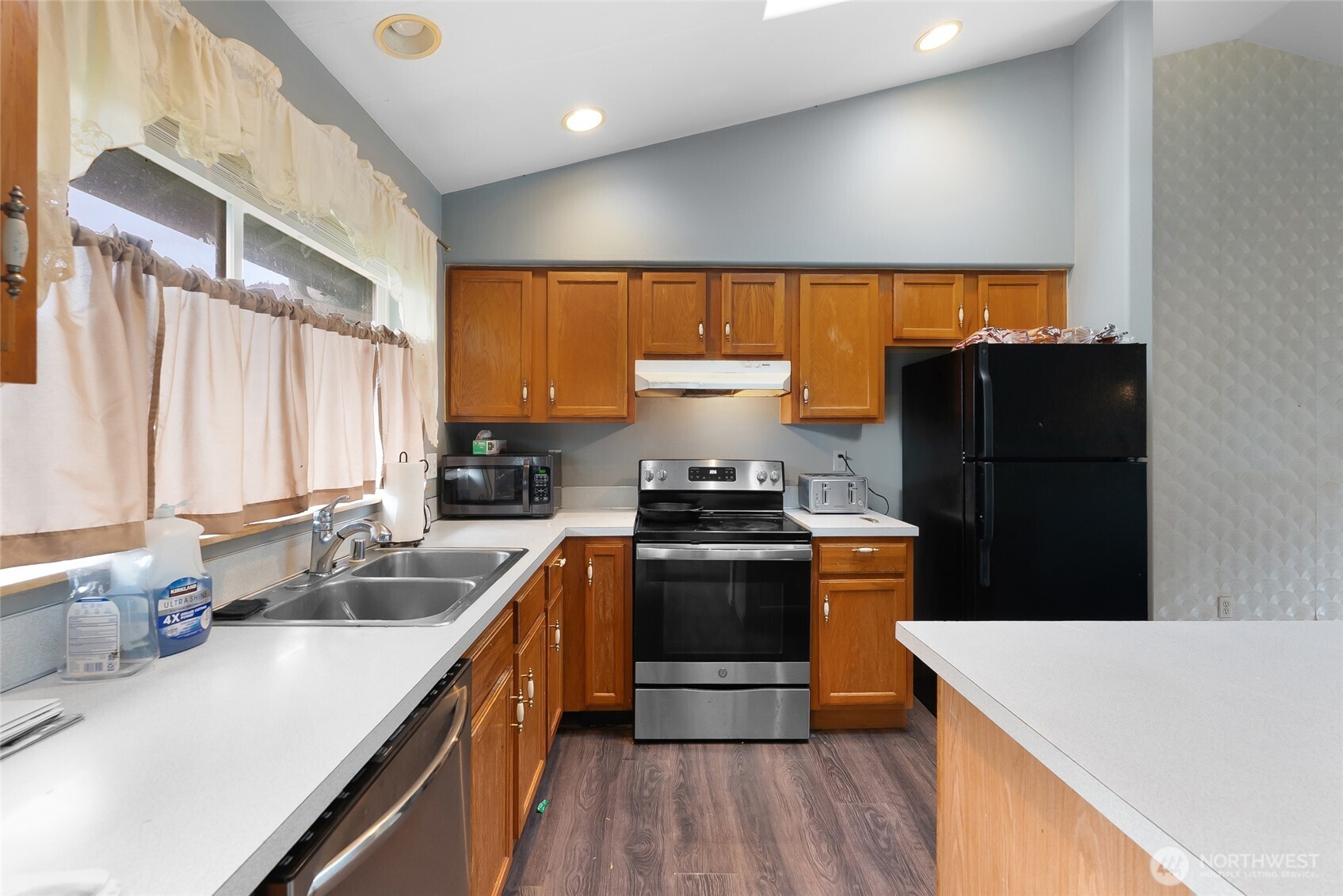 2951 Green Valley Drive , Maple Falls, WA 98266