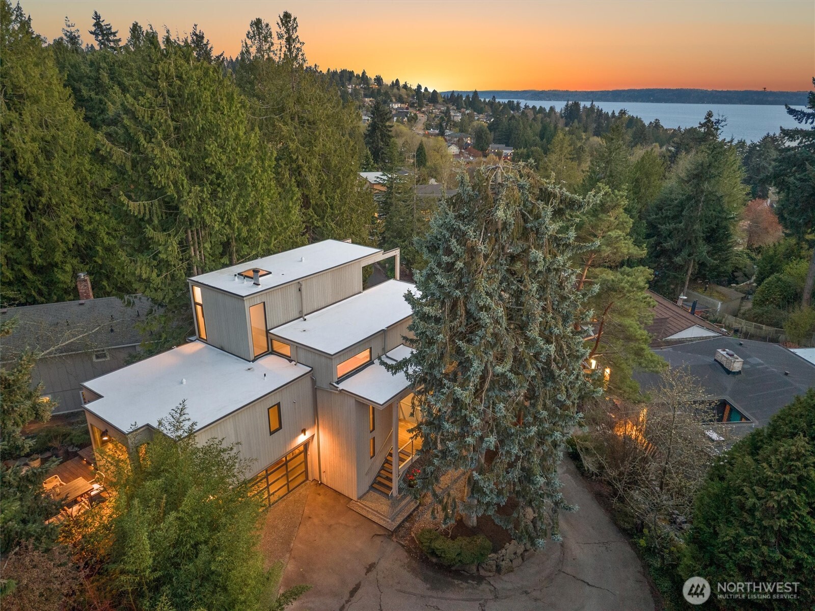 8718 43rd Place SW, Seattle, WA 98136