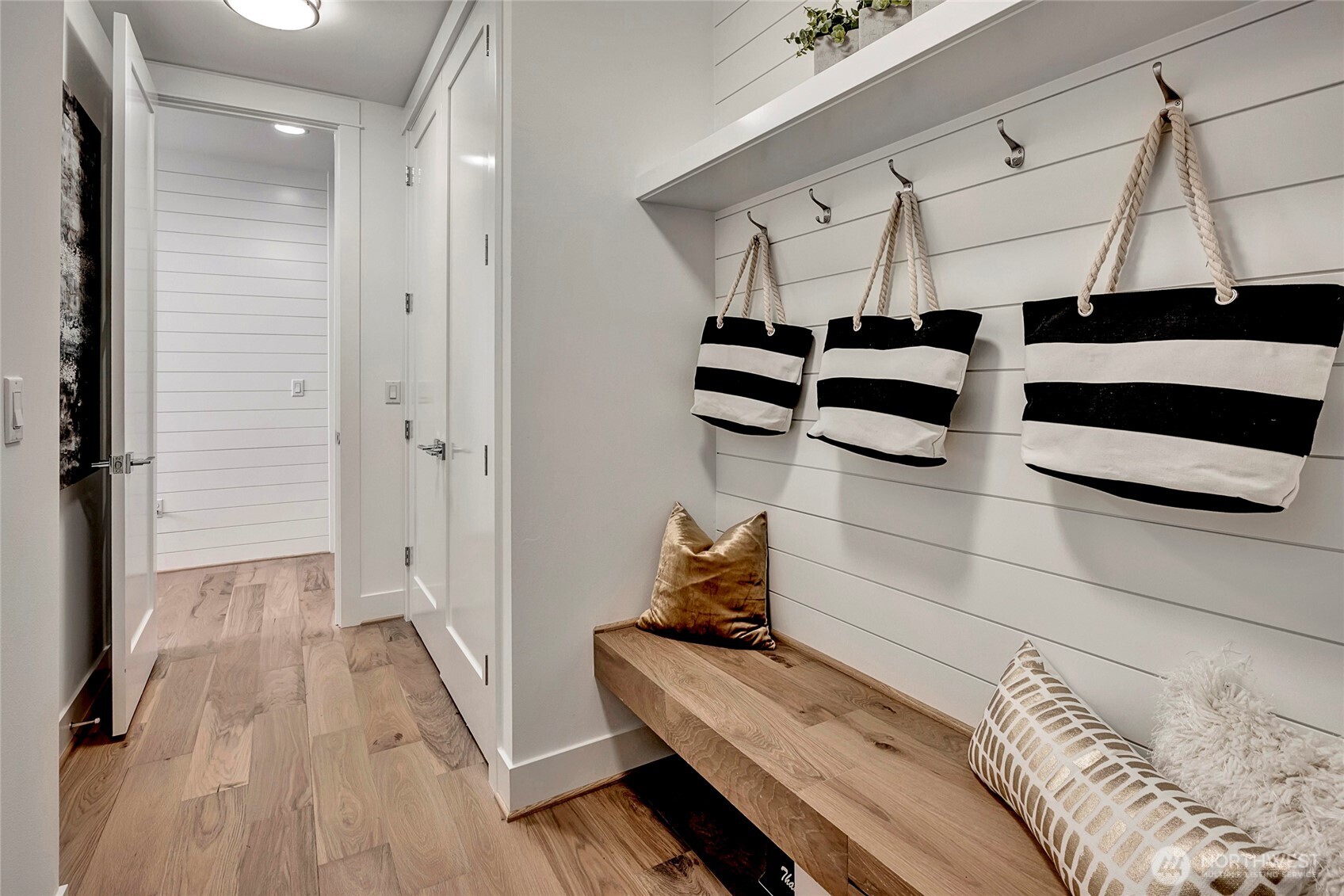 15033 SE 44th Street , Bellevue, WA 98006