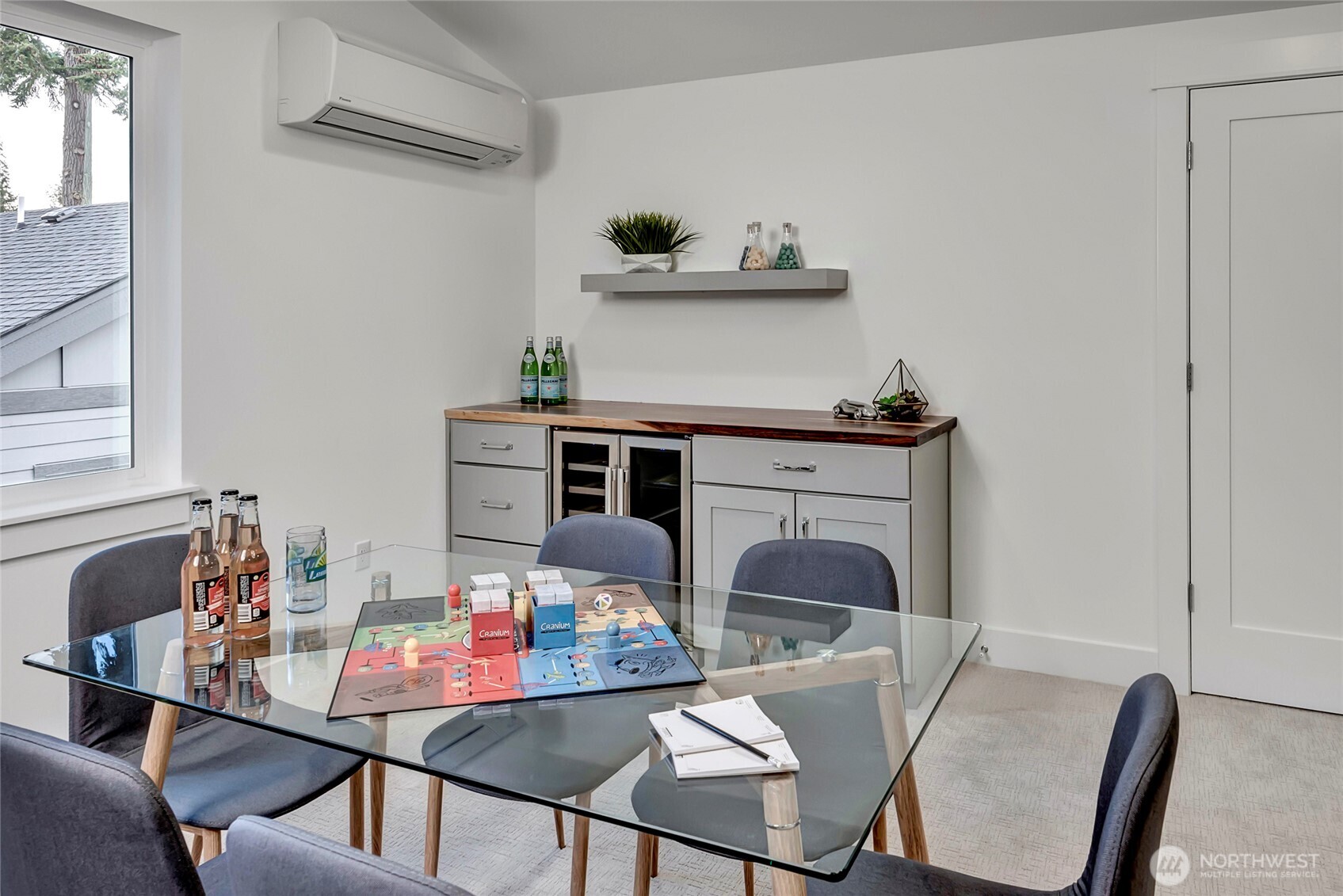 15033 SE 44th Street , Bellevue, WA 98006