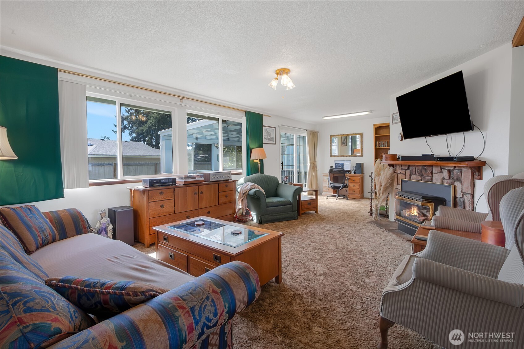 922 140th St E, Tacoma, WA 98445