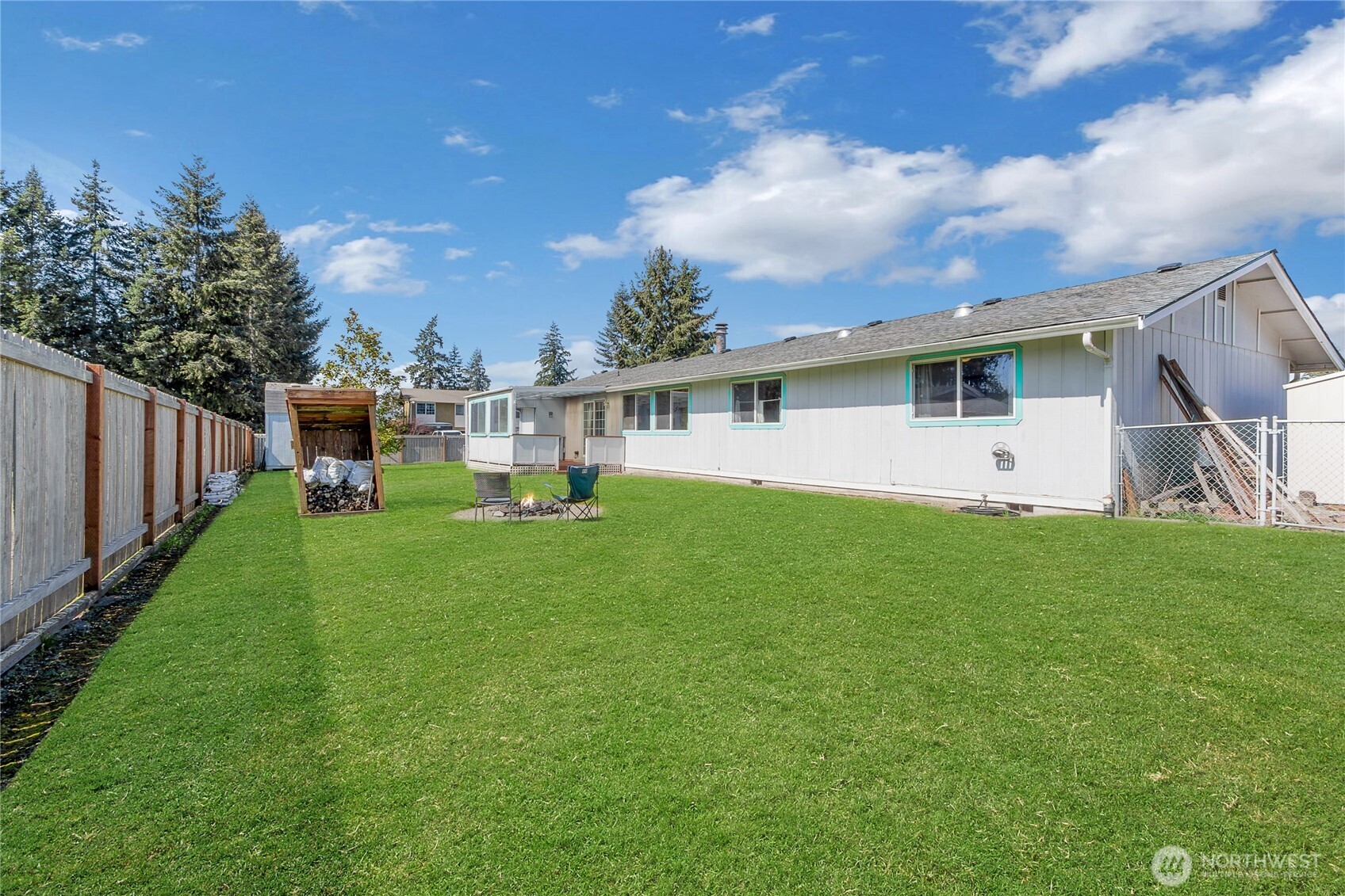 922 140th St E, Tacoma, WA 98445