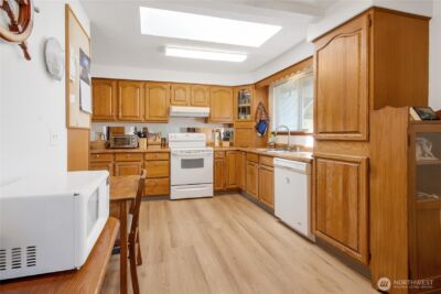 922 140th St E, Tacoma, WA 98445 - Photo 5