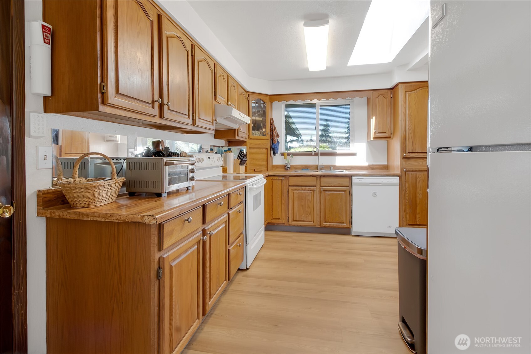 922 140th St E, Tacoma, WA 98445