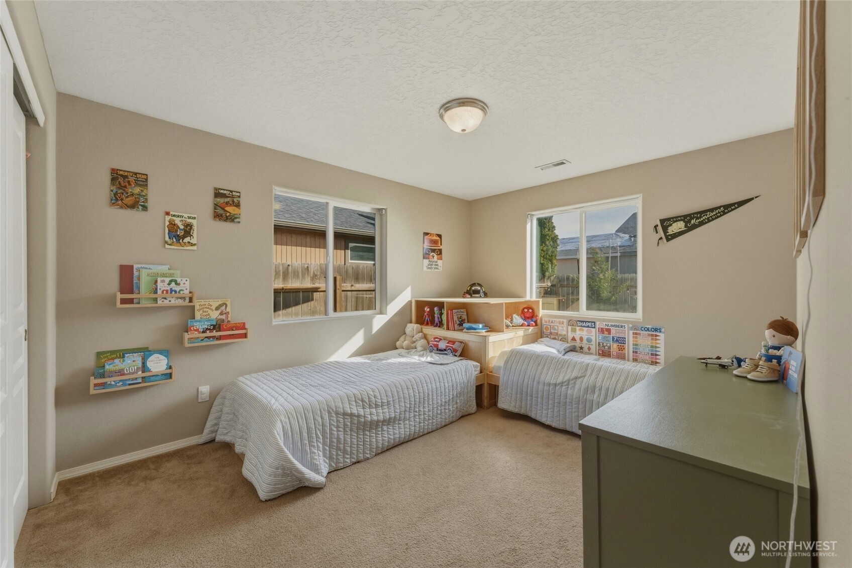 1203 SW Carver Street , College Place, WA 99324