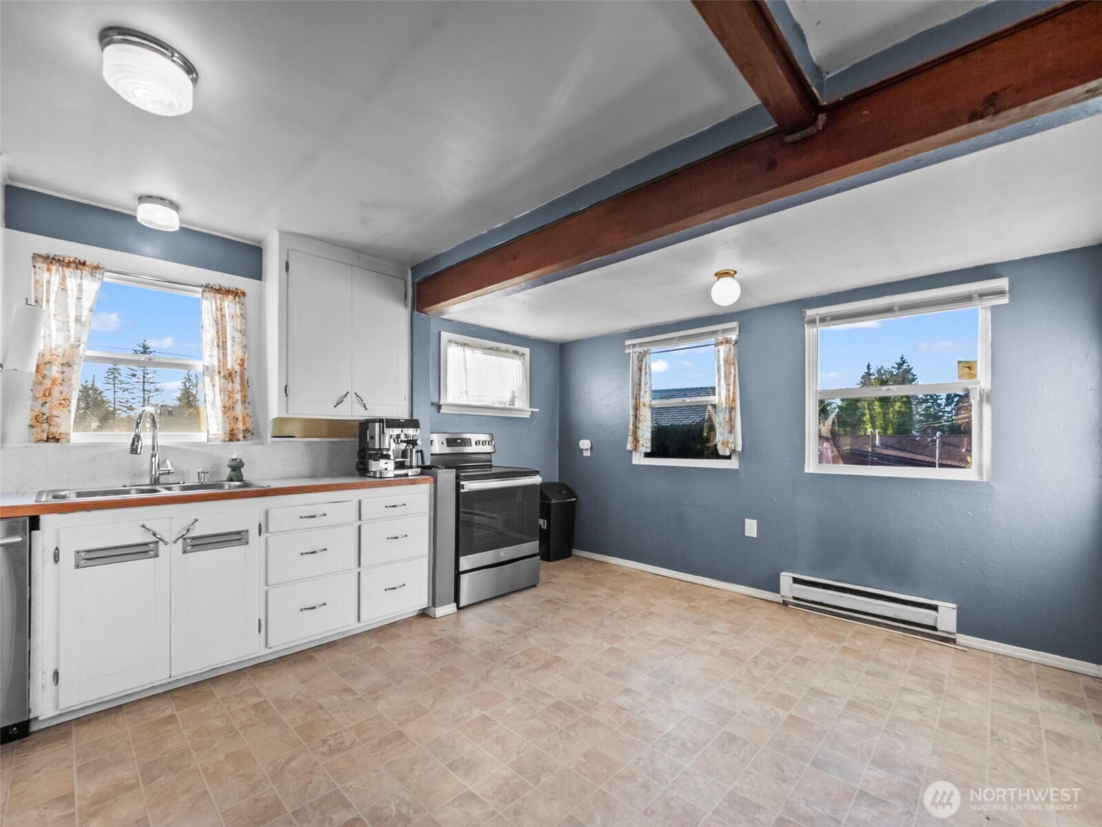 1022 Sheridan Road , Bremerton, WA 98310