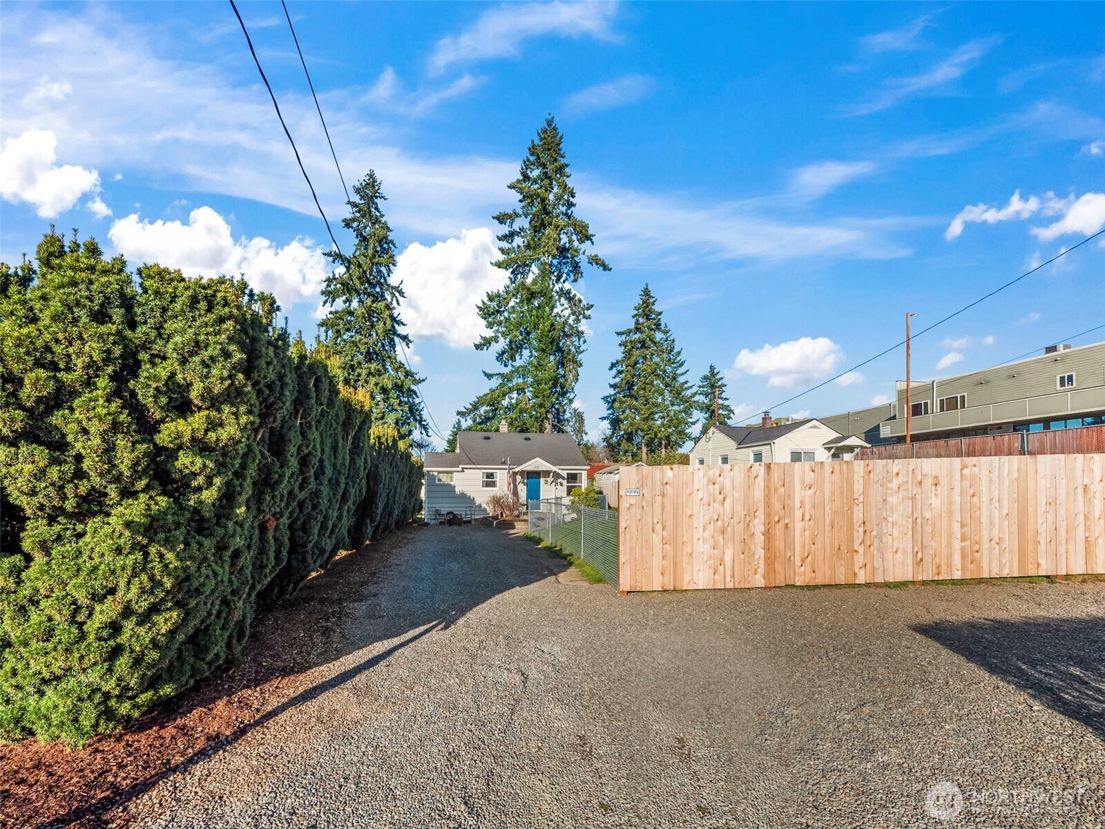 1022 Sheridan Road , Bremerton, WA 98310