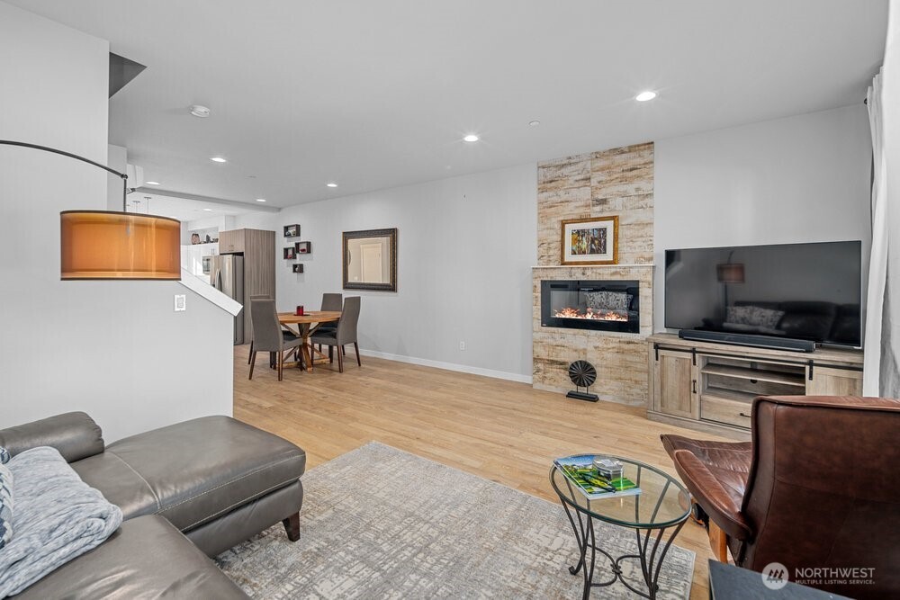 7628 222nd Street SW #A4, Edmonds, WA 98026