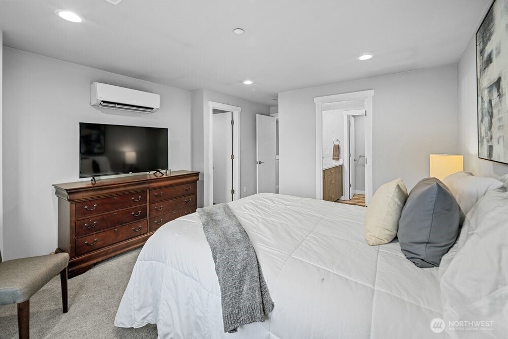 7628 222nd Street SW #A4, Edmonds, WA 98026