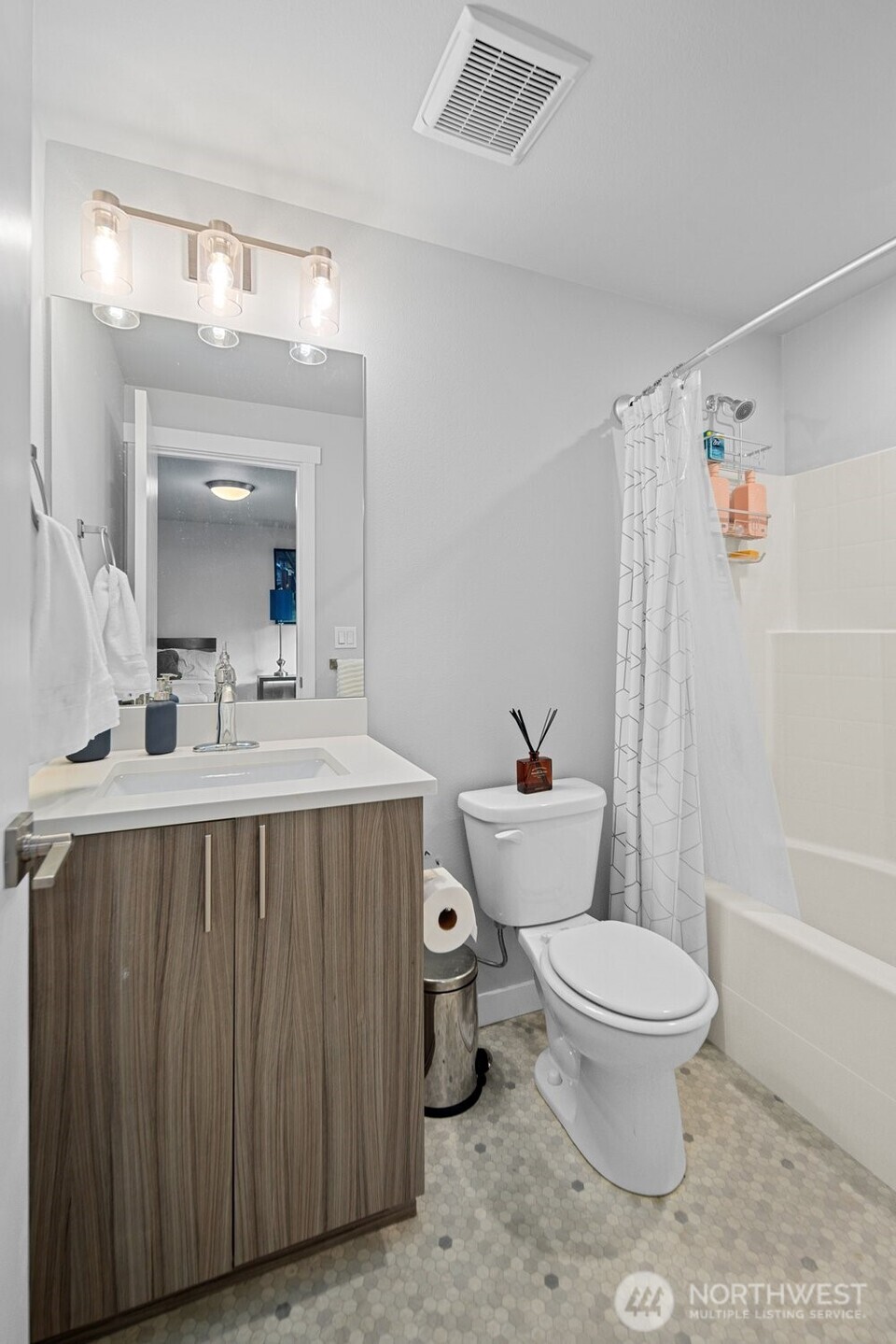 7628 222nd Street SW #A4, Edmonds, WA 98026