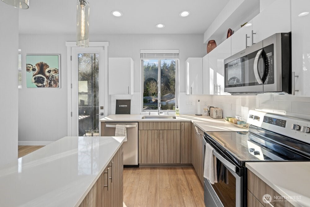 7628 222nd Street SW #A4, Edmonds, WA 98026