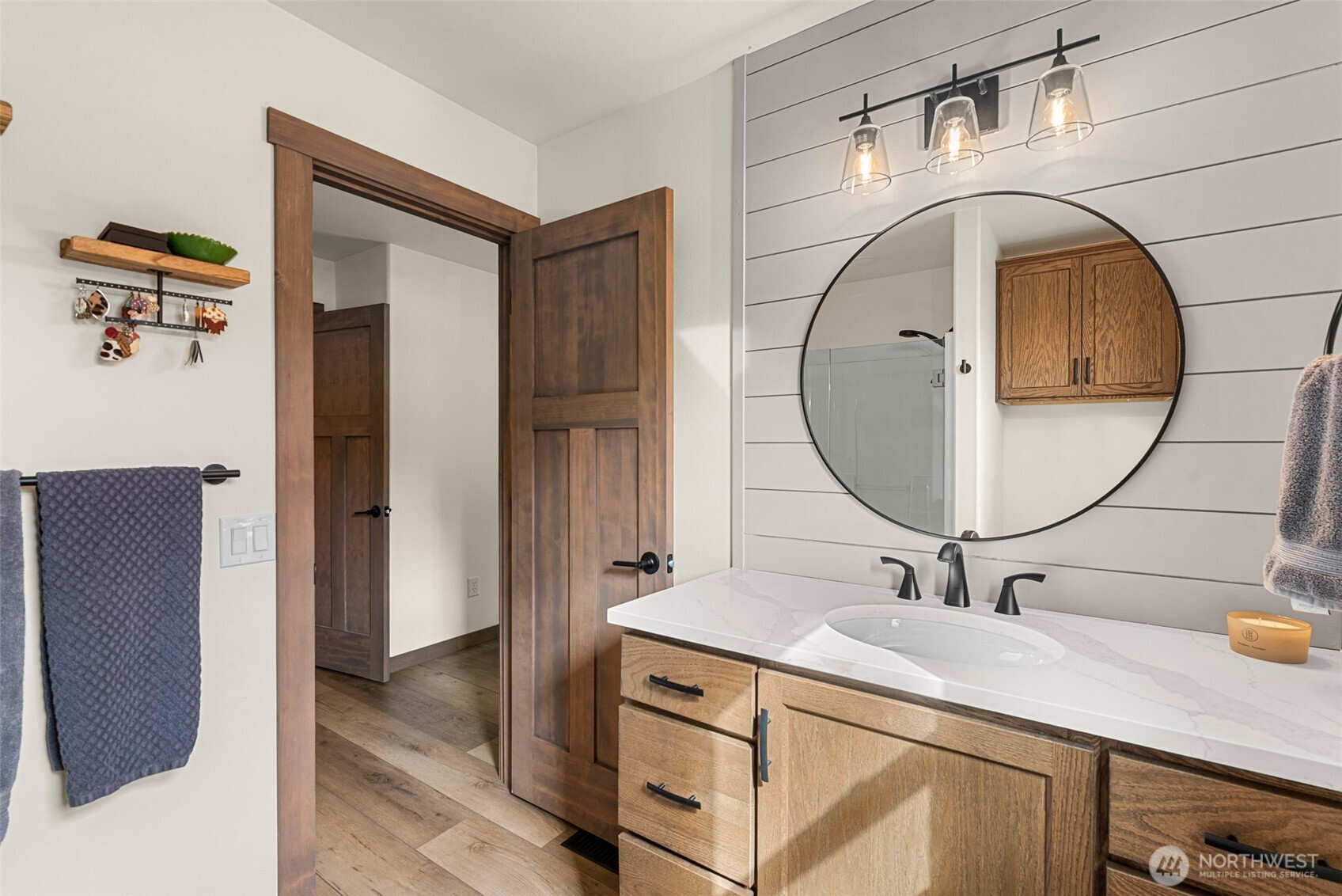 1989 4th St SE , East Wenatchee, WA 98802