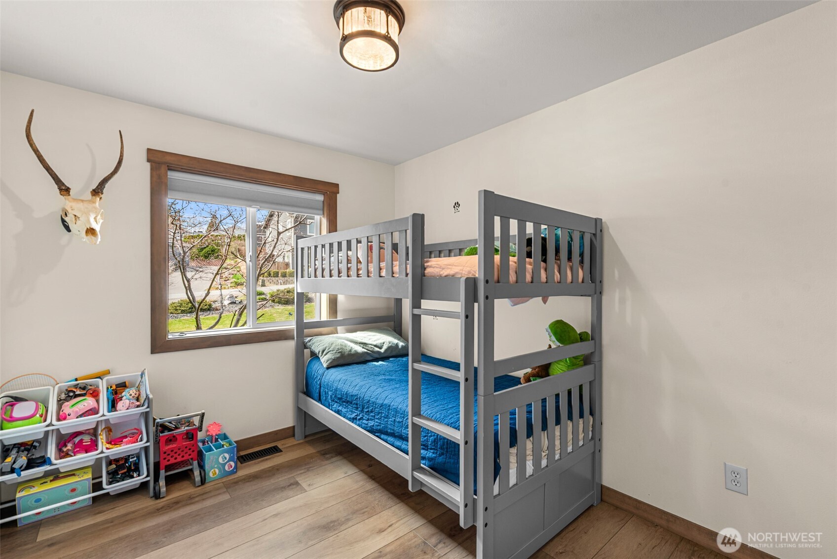 1989 4th St SE , East Wenatchee, WA 98802