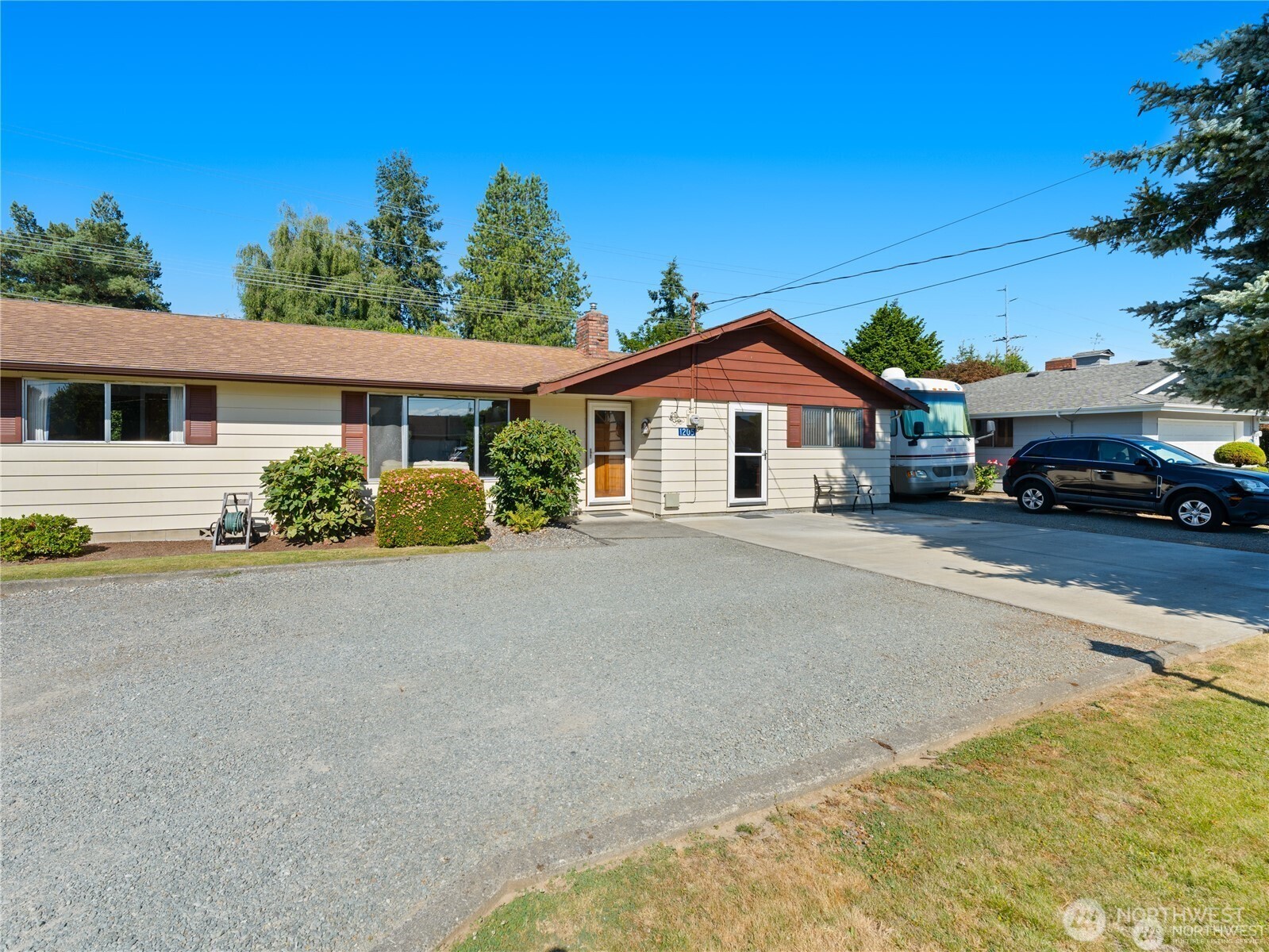 1205 S Walnut Street , Burlington, WA 98233
