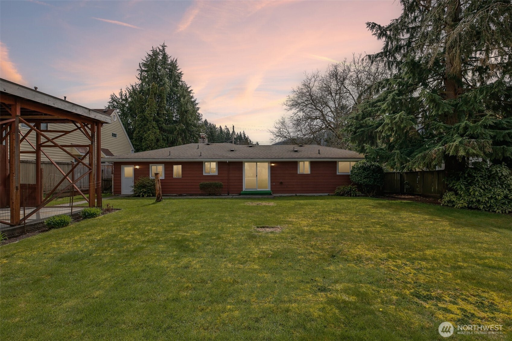 430 SE Andrews Street , Issaquah, WA 98027