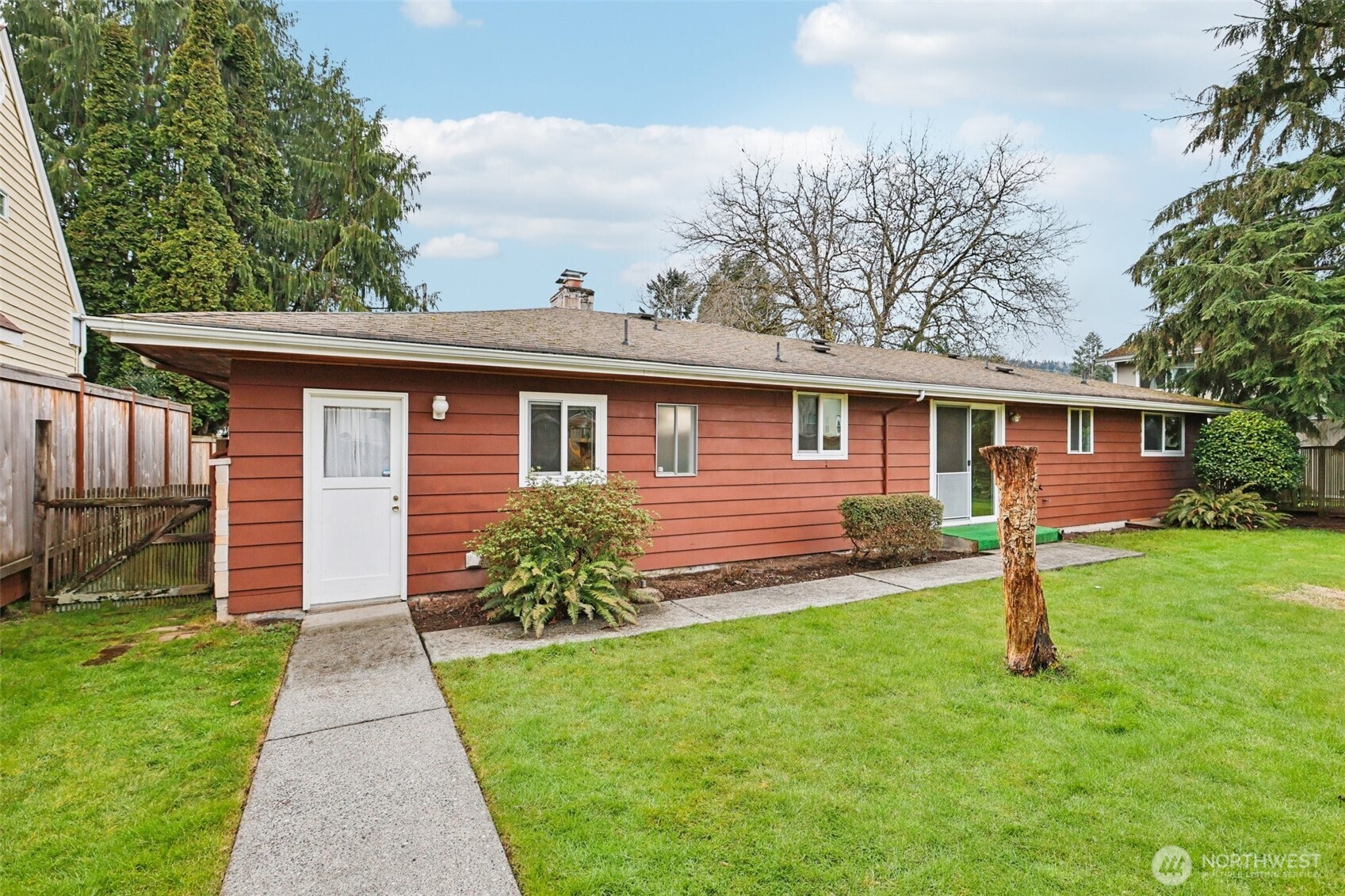 430 SE Andrews Street , Issaquah, WA 98027