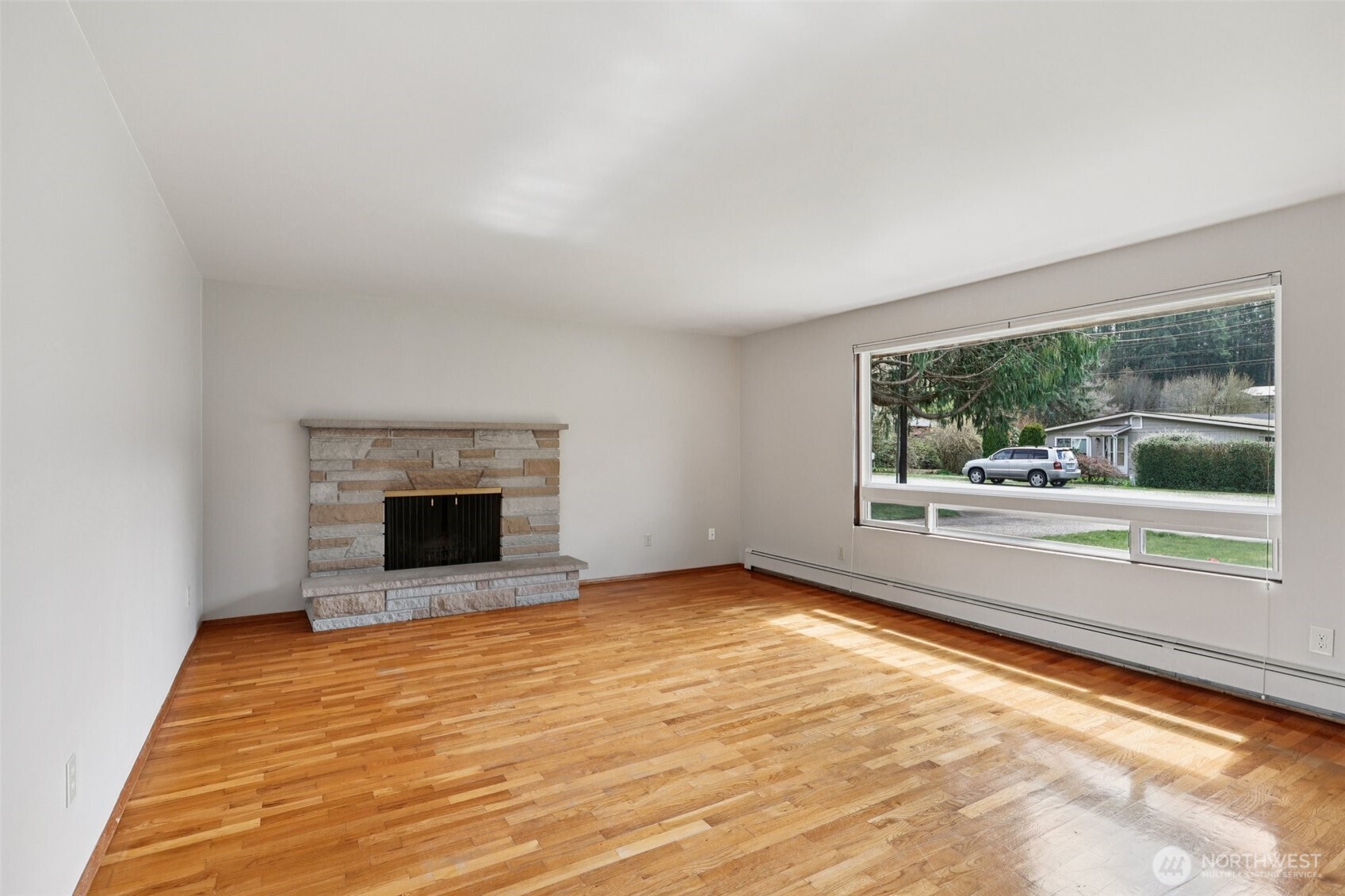 430 SE Andrews Street , Issaquah, WA 98027