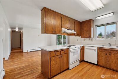 430 SE Andrews Street , Issaquah, WA 98027 - Photo 9