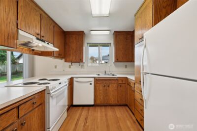 430 SE Andrews Street , Issaquah, WA 98027 - Photo 10