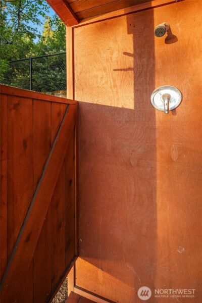 23 YURT E Lake Sammamish Parkway NE, Sammamish, WA 98074 - Photo 13