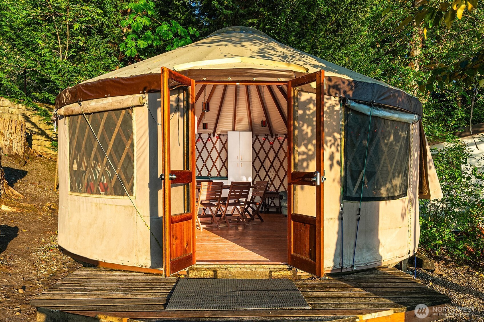 23 YURT E Lake Sammamish Parkway NE, Sammamish, WA 98074