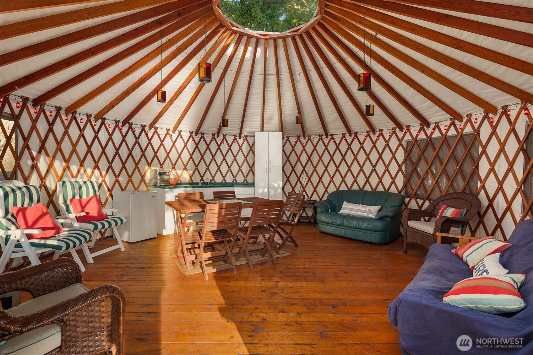 23 YURT E Lake Sammamish Parkway NE, Sammamish, WA 98074