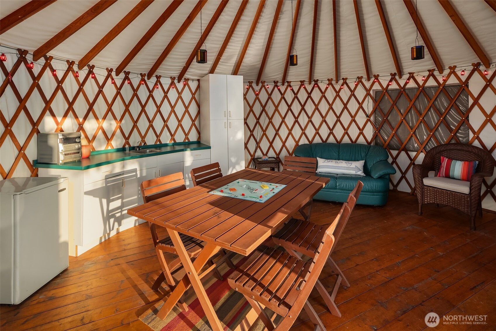 23 YURT E Lake Sammamish Parkway NE, Sammamish, WA 98074