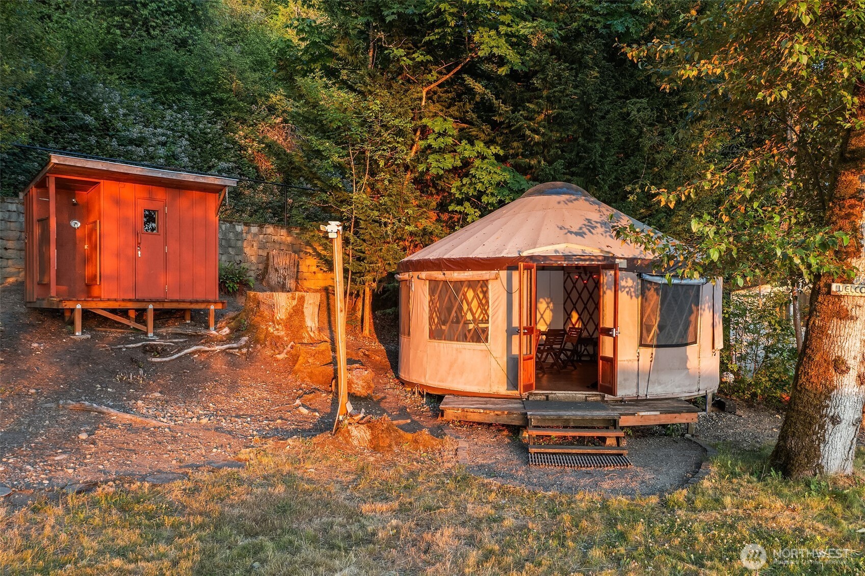 23 YURT E Lake Sammamish Parkway NE, Sammamish, WA 98074