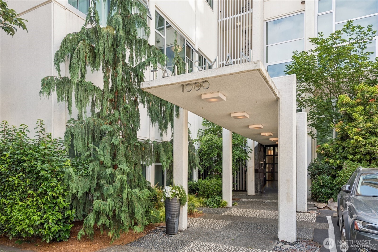 1000 Union Street #402, Seattle, WA 98101