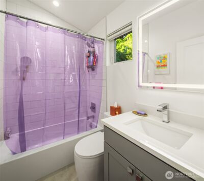 10421 41st Avenue SW #B, Seattle, WA 98146 - Photo 18