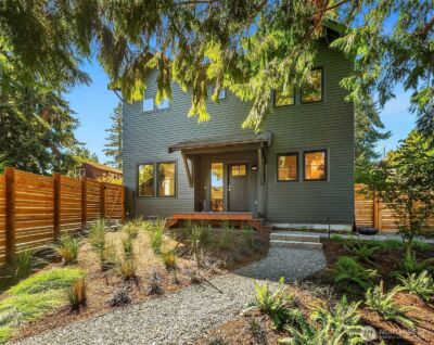 10421 41st Avenue SW #B, Seattle, WA 98146 - Photo 2