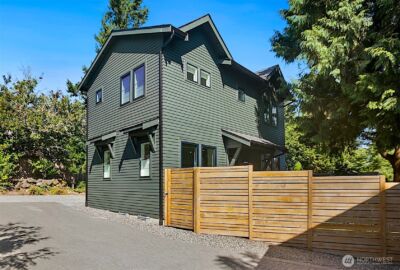 10421 41st Avenue SW #B, Seattle, WA 98146 - Photo 3