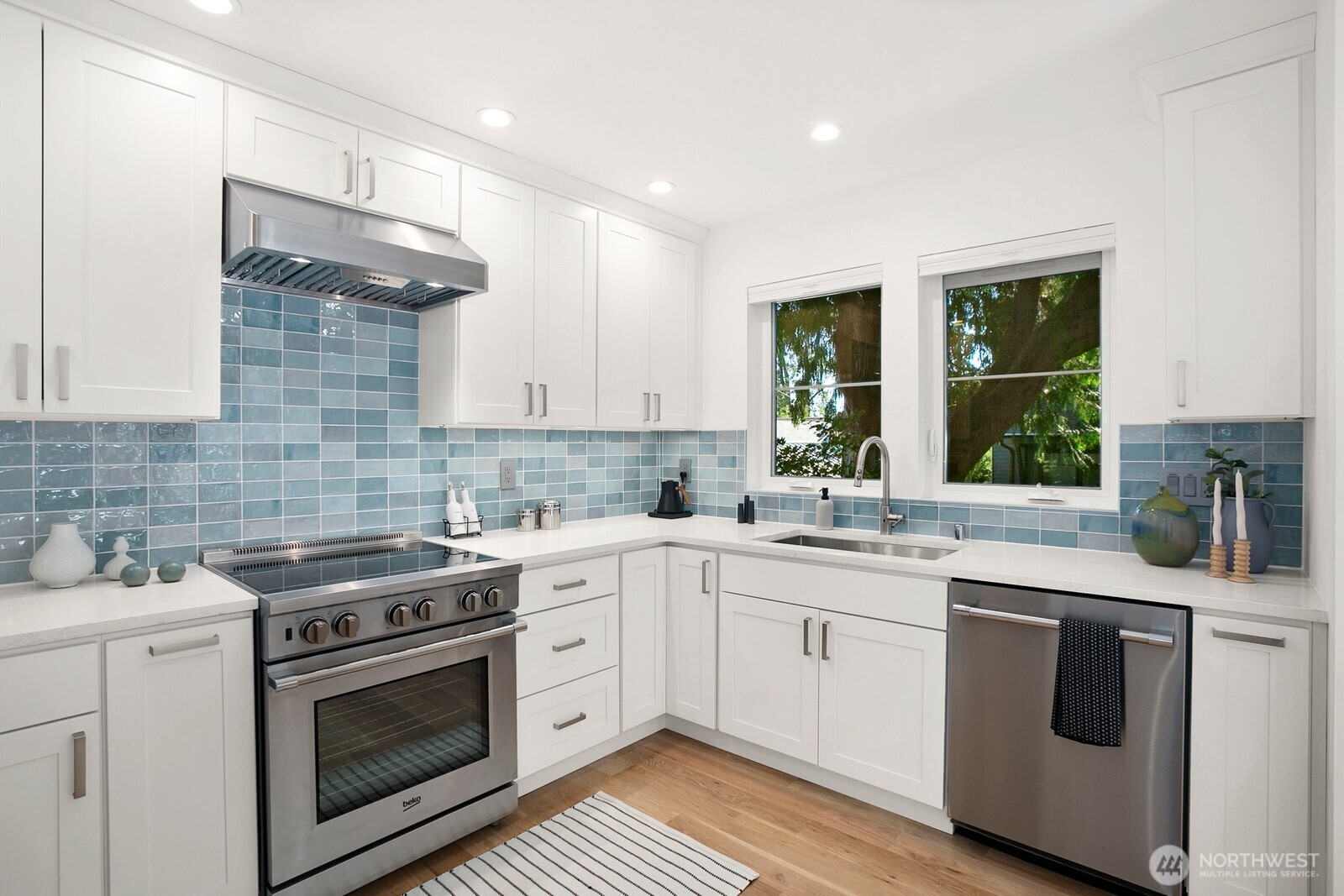 10421 41st Avenue SW #B, Seattle, WA 98146