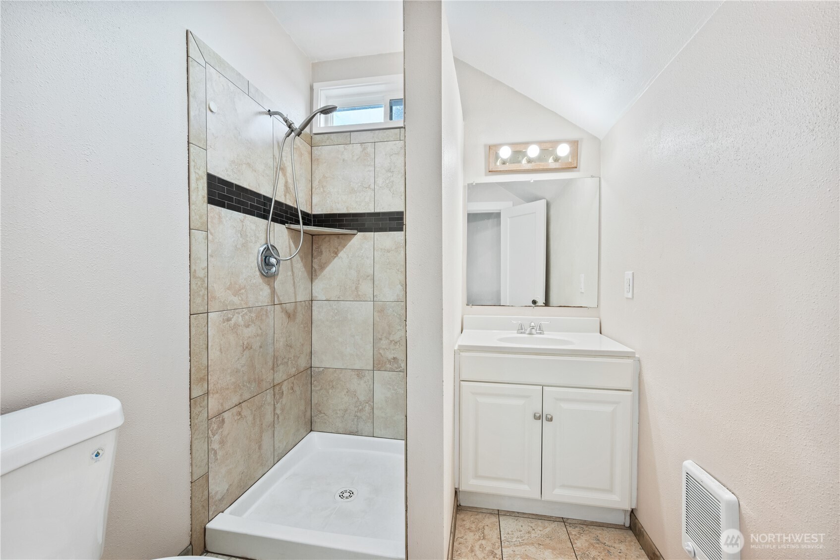 320 23rd Avenue , Longview, WA 98632