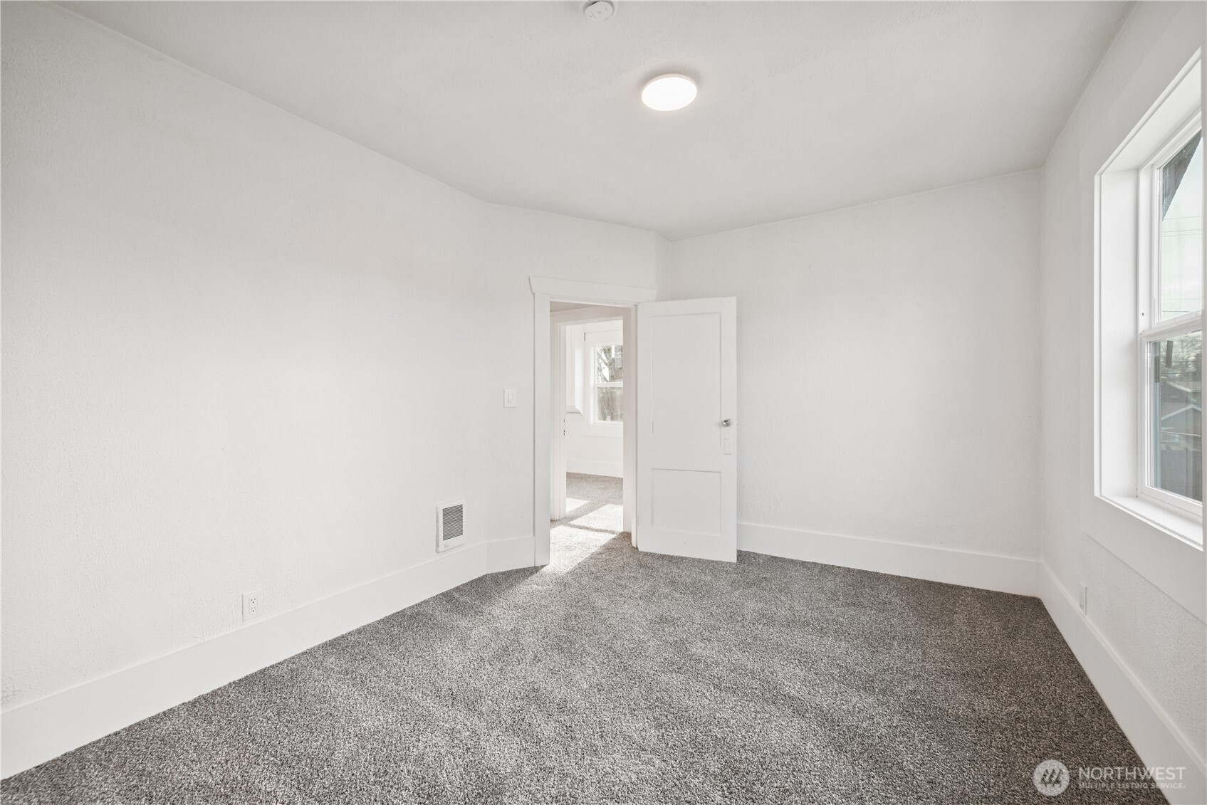 320 23rd Avenue , Longview, WA 98632