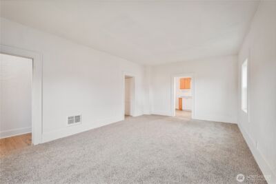 320 23rd Avenue , Longview, WA 98632 - Photo 4