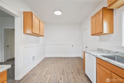 320 23rd Avenue , Longview, WA 98632 - Photo 9